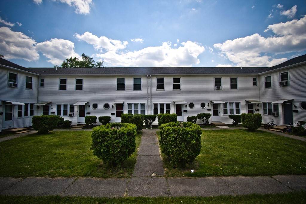 262 Belmont St - Photo 1