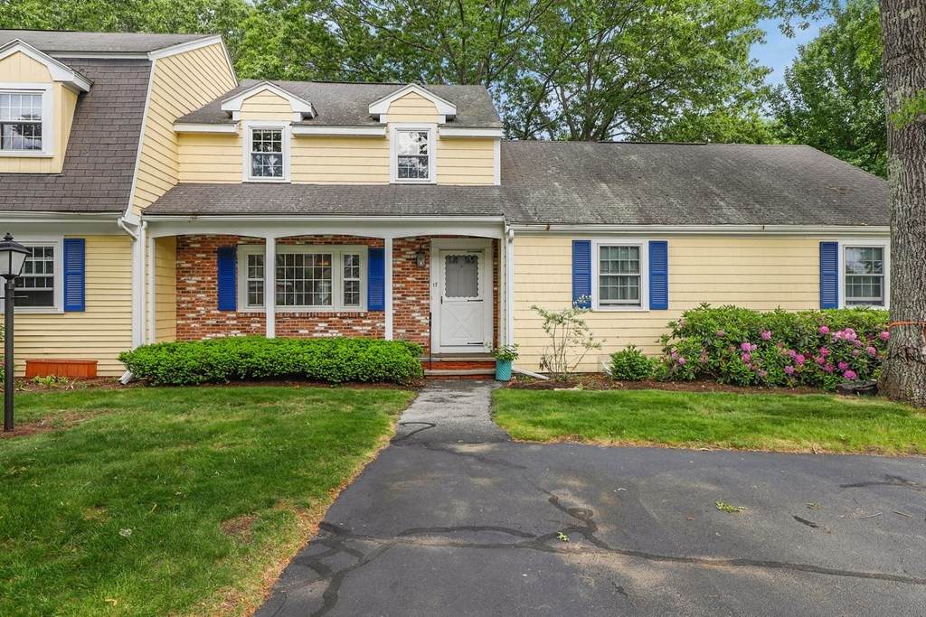 17 Meetinghouse Rd - Photo 1