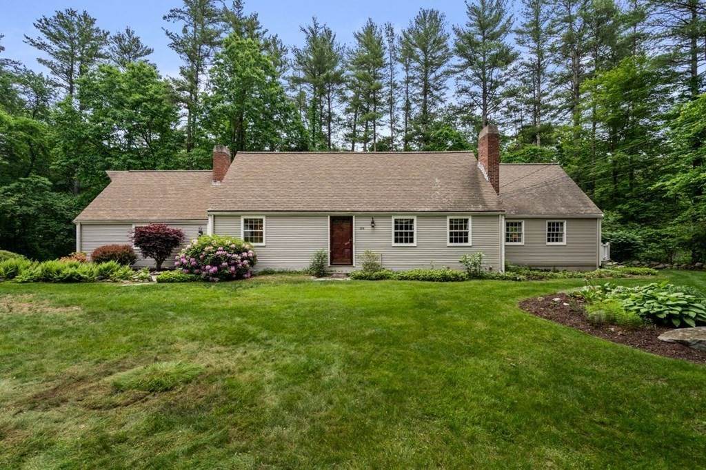 228 Willis Rd - Photo 1
