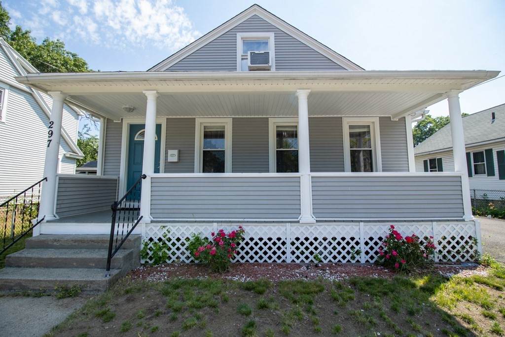 297 Commonwealth Ave - Photo 1