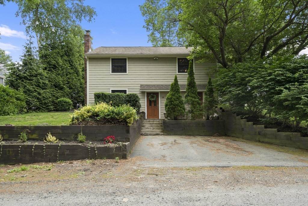 18 Outlook Rd - Photo 1