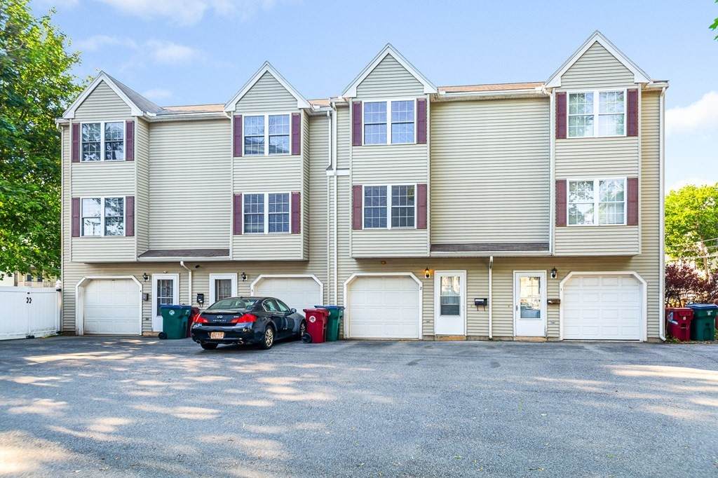 65 Lane St - Photo 1