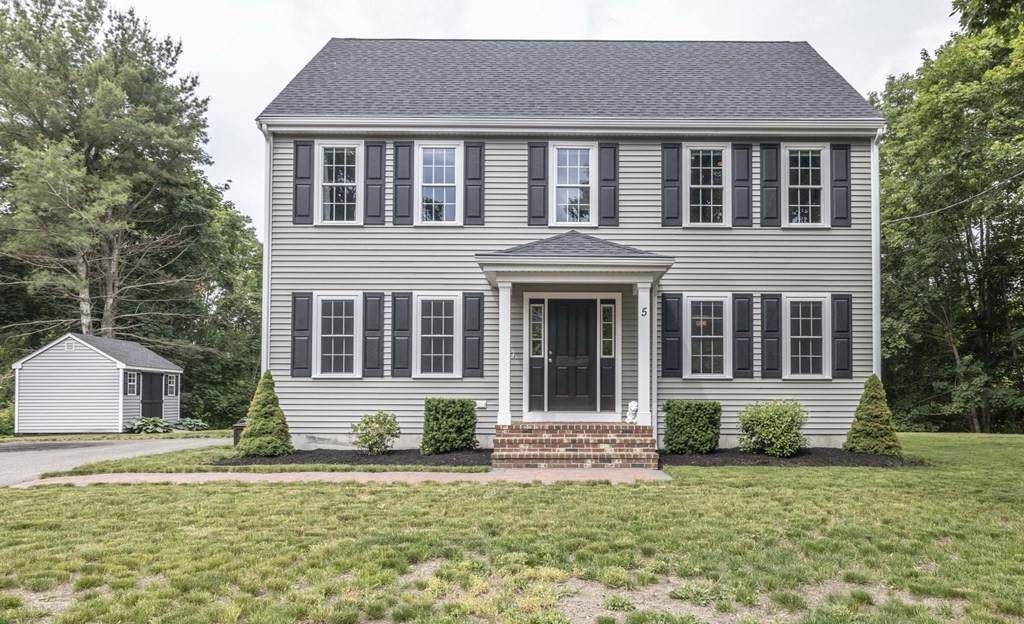 5 Bishop Ave - Photo 1