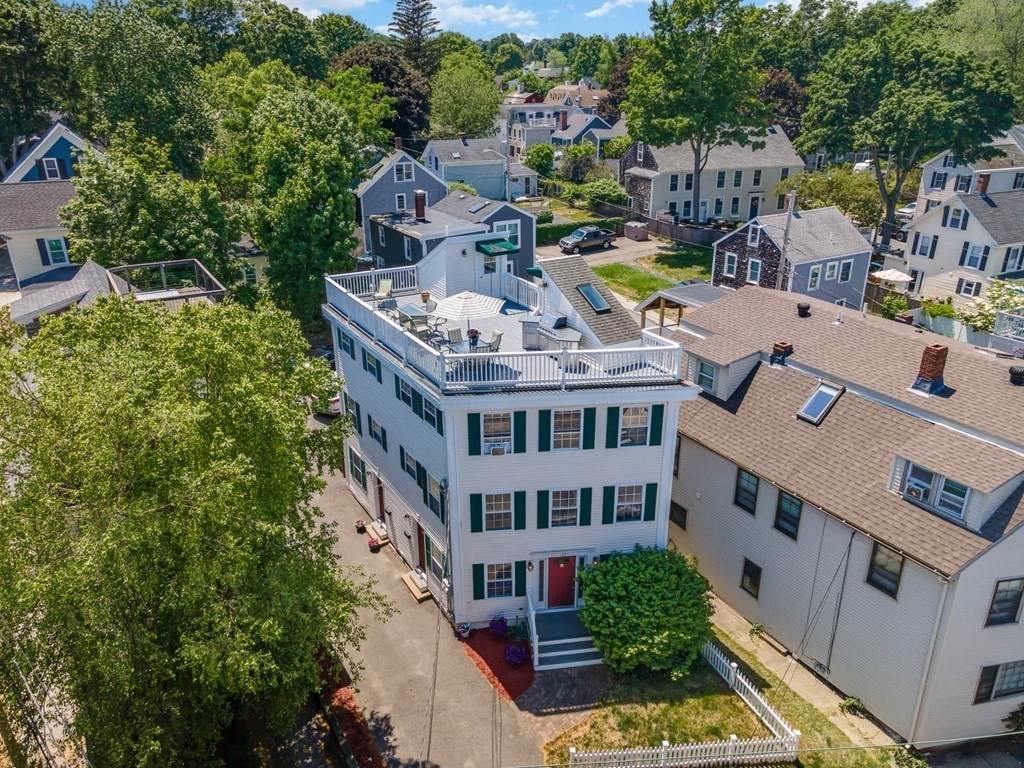 163 Merrimac St - Photo 1