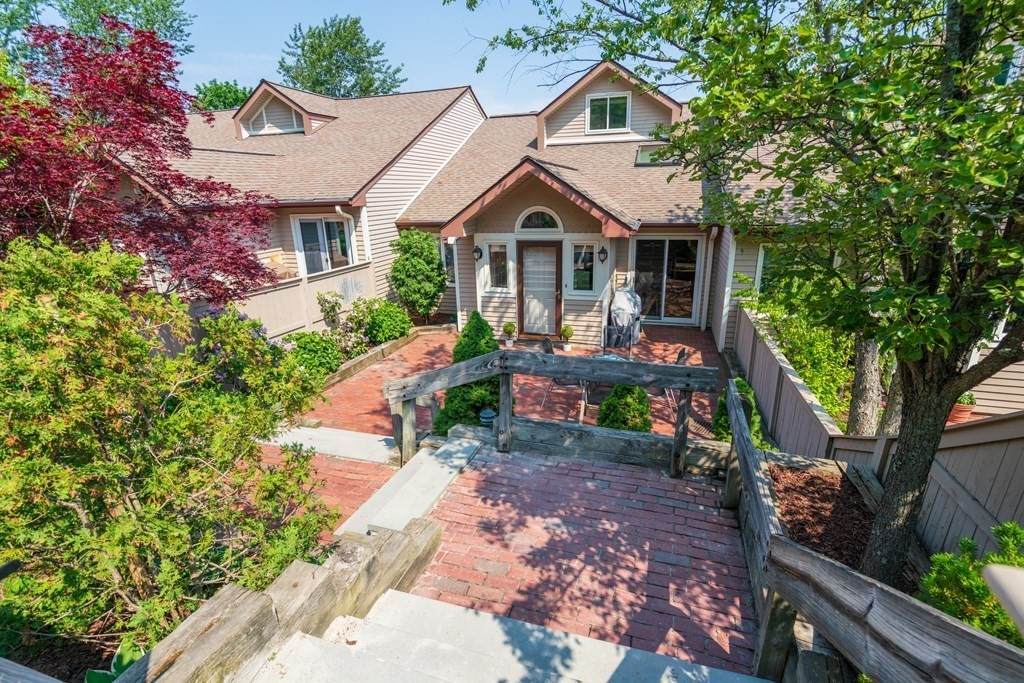 111 Algonquin Rd - Photo 1