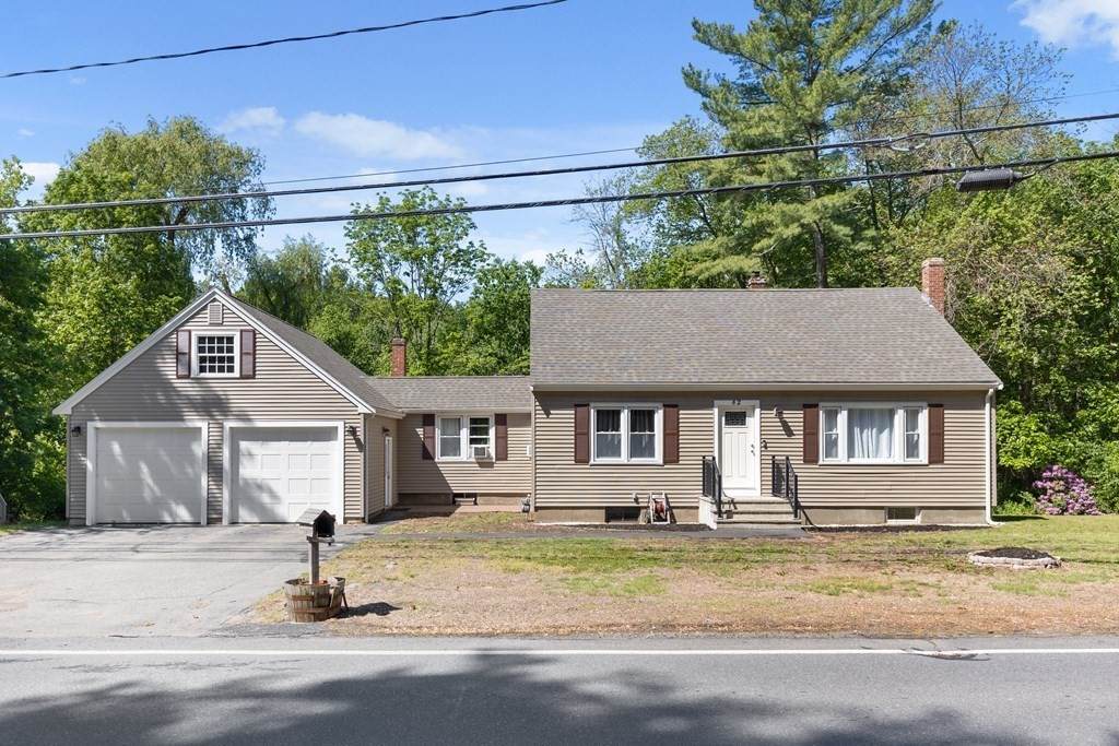 82 Essex St - Photo 1