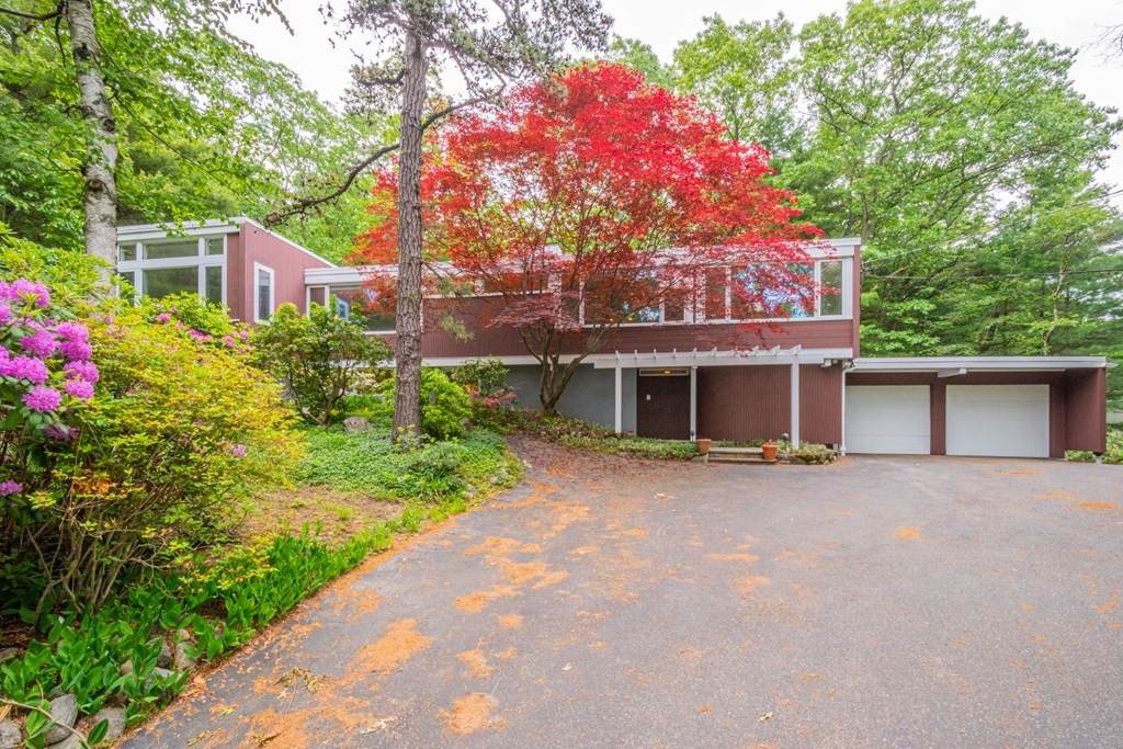 64 Hill St - Photo 1