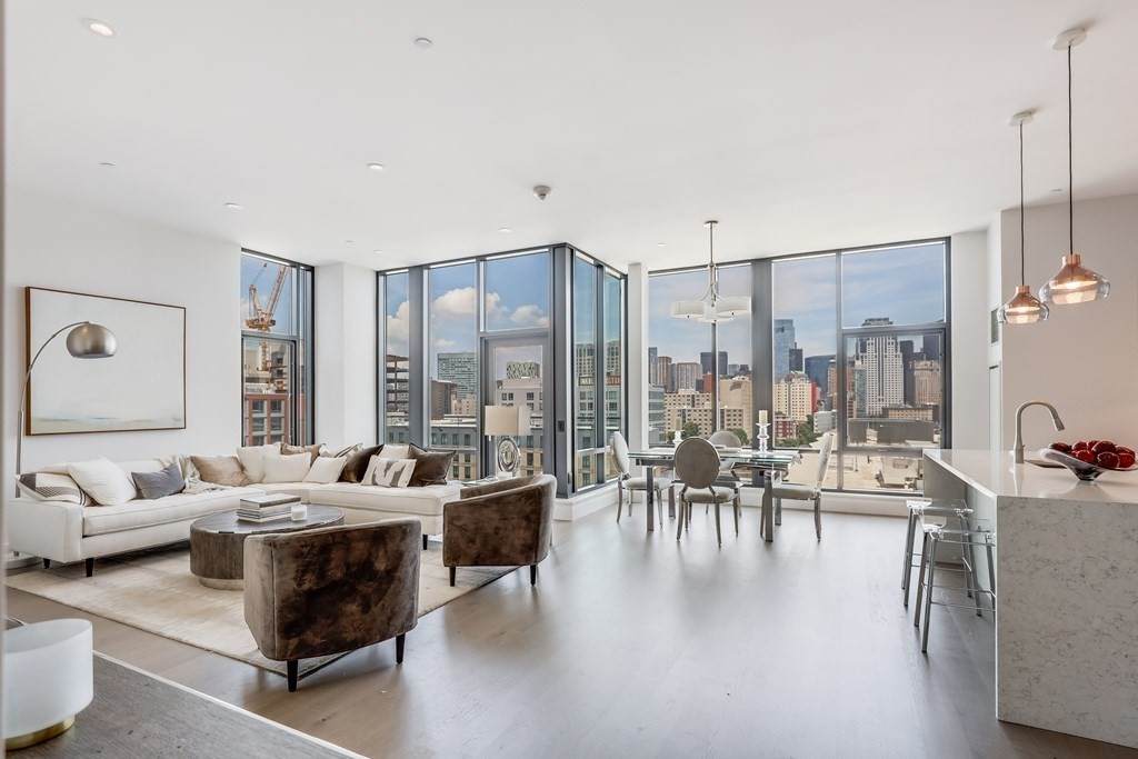 40 Traveler St - Photo 1