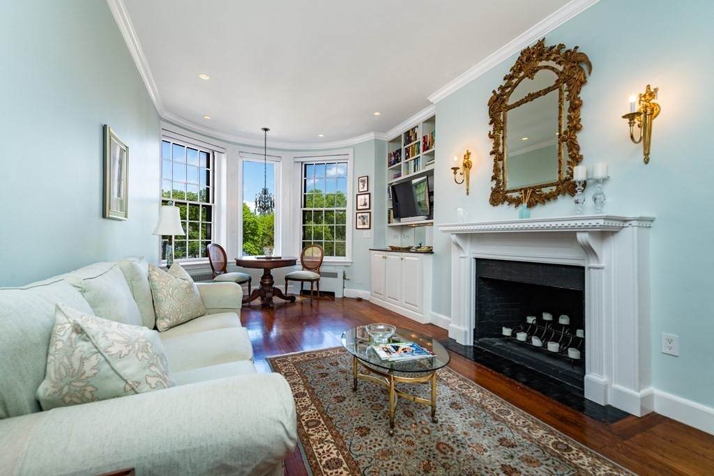 354 Beacon St - Photo 1