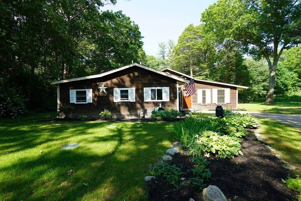 54 Burt St - Photo 1