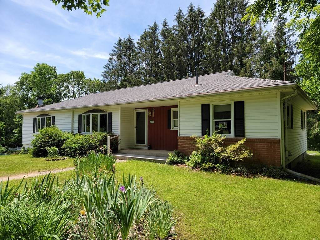 7 Longview Ave - Photo 1