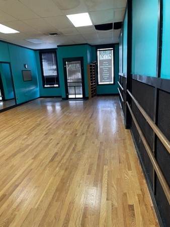 1018 Center St - Photo 1