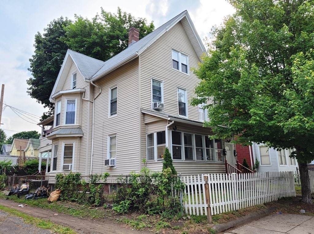 842 Dwight St - Photo 1