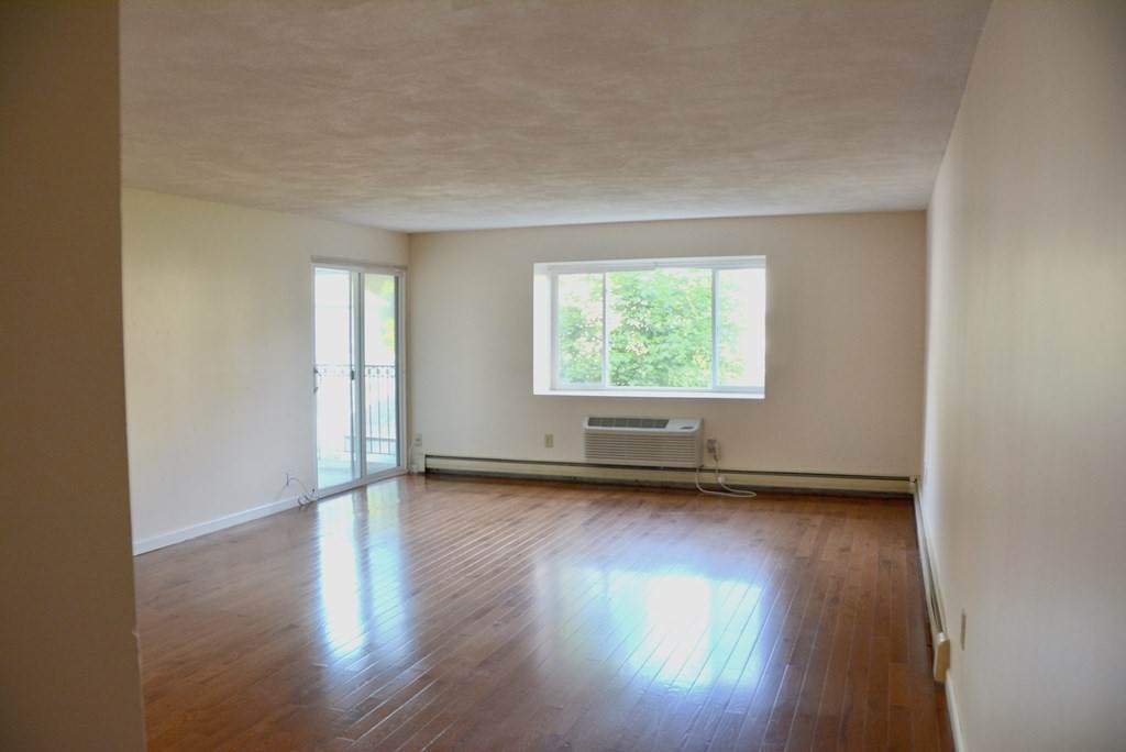 36 Warren St - Photo 1