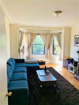 466 Commonwealth Ave - Photo 1