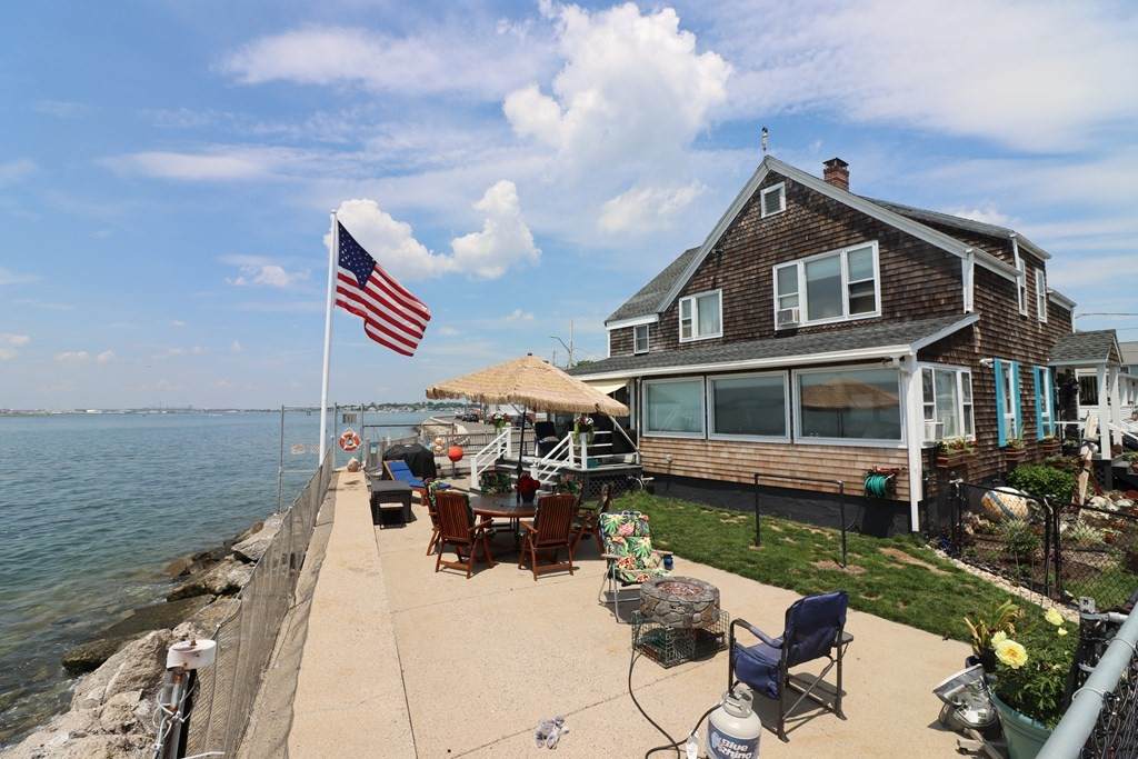 1091 Shirley - Photo 1