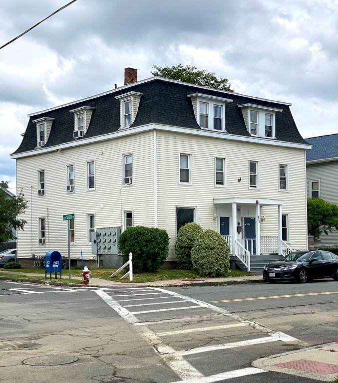822 Main St - Photo 1
