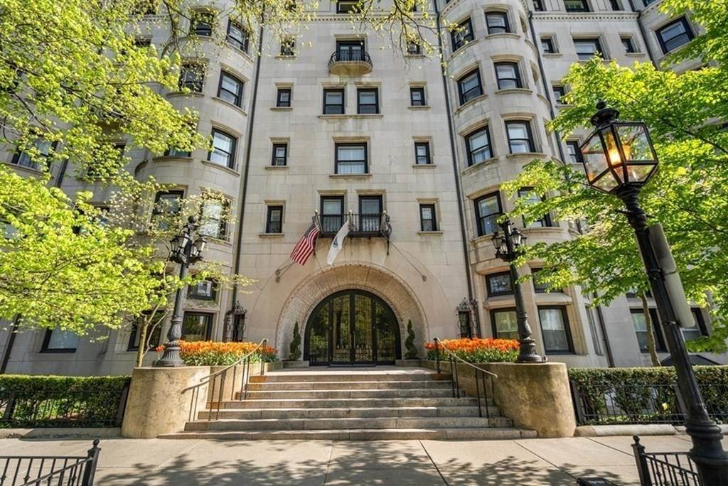416 Commonwealth - Photo 1
