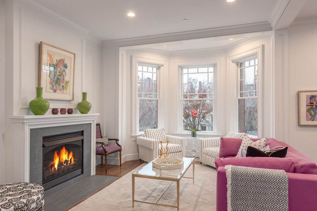 288 Commonwealth Ave - Photo 1