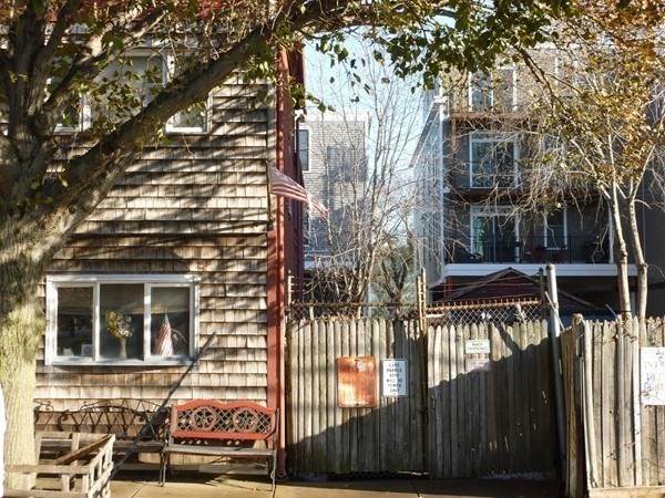 194 W 9Th St - Photo 1