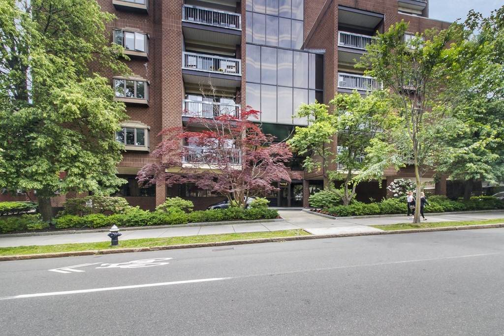 1265 Beacon - Photo 1