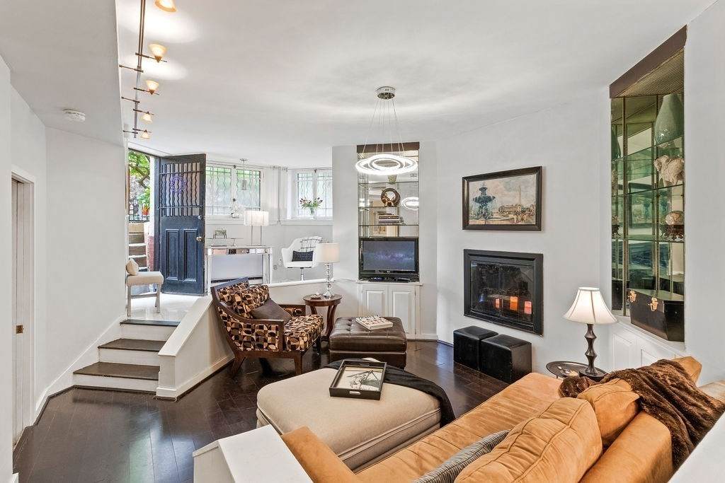 244 Beacon St - Photo 1