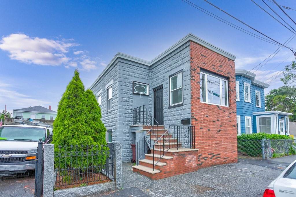 14 Thorndike St - Photo 1