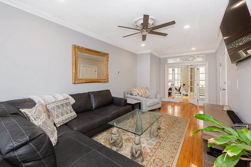 71 Myrtle St - Photo 1