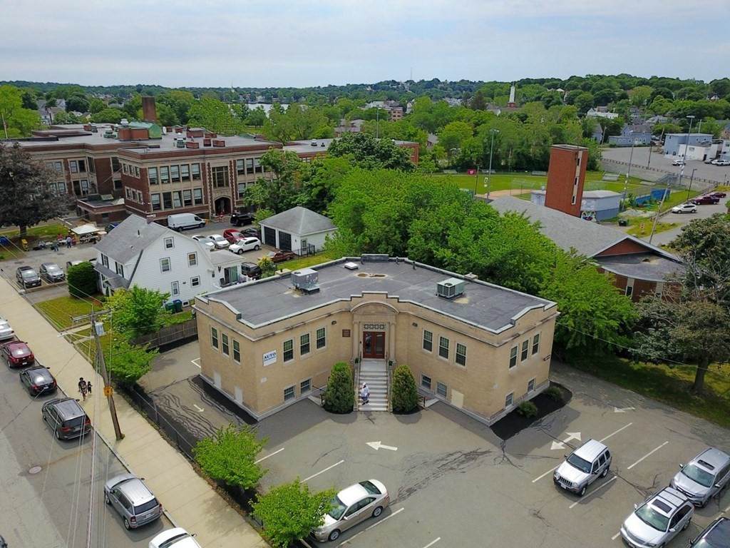 270 Broadway - Photo 1