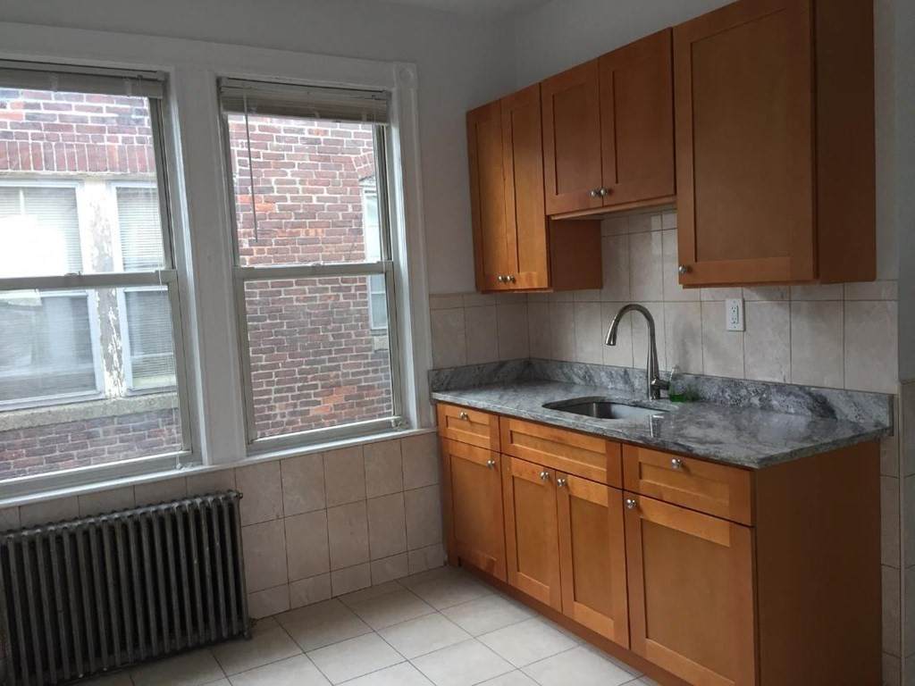 10 Chestnut Hill Ave - Photo 1