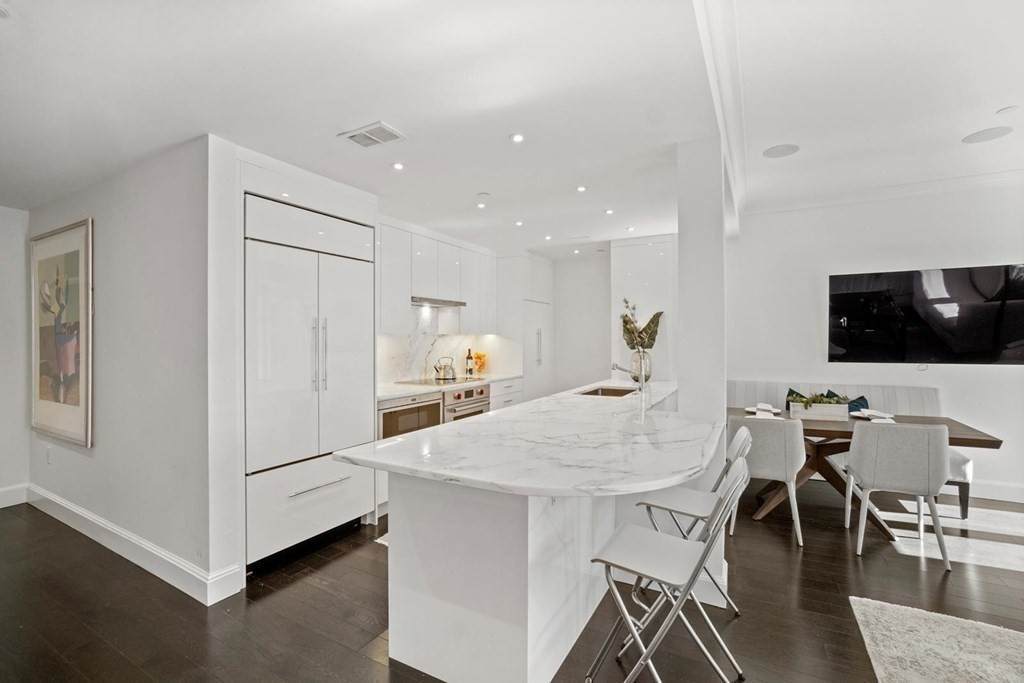 778 Boylston - Photo 1