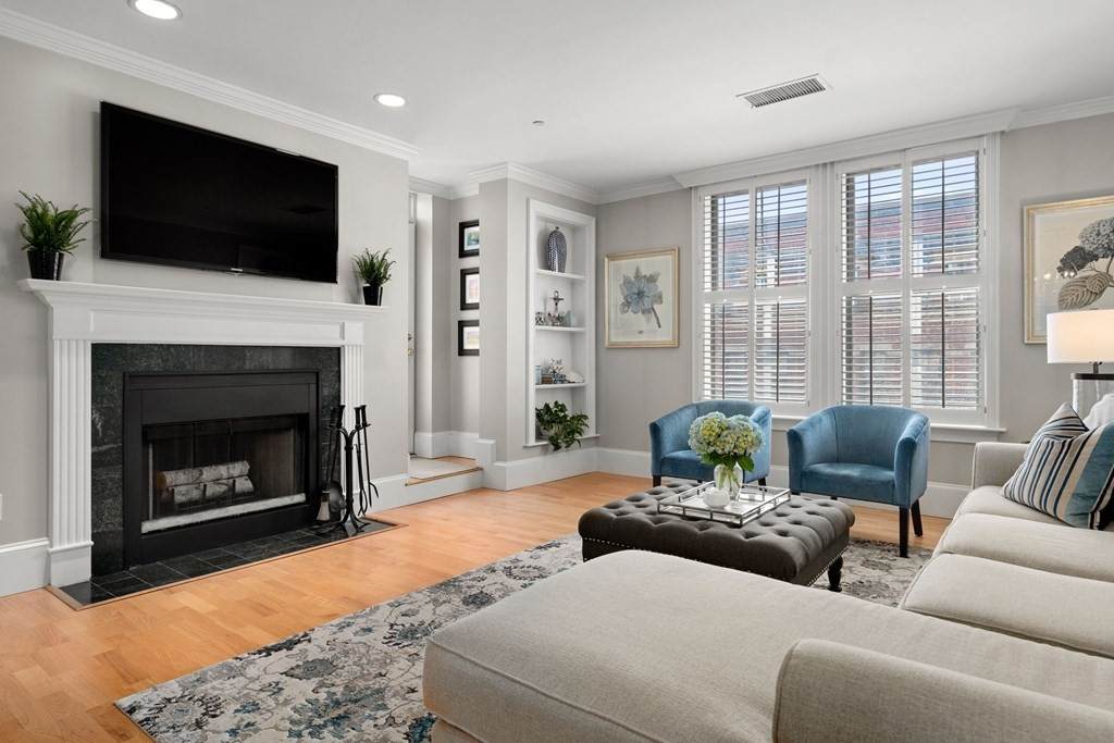 75 Clarendon Street - Photo 1