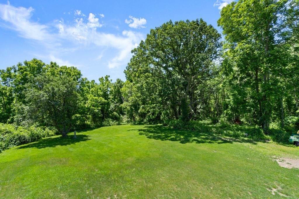 39 Narragansett Ave - Photo 1