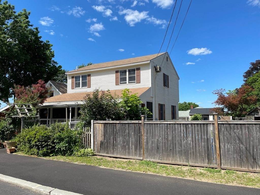 22 Mount Auburn St - Photo 1