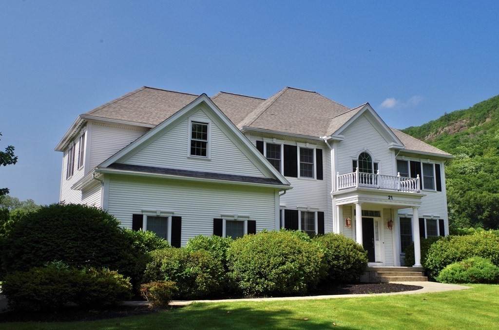 21 Crestview Drive - Photo 1