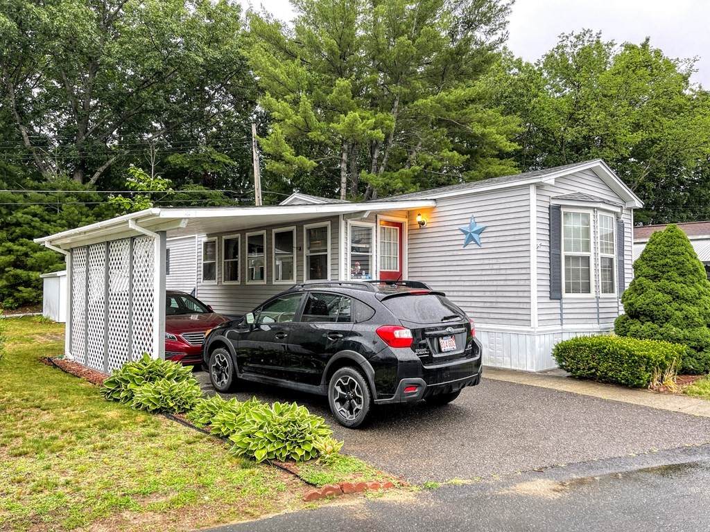276 Lunenburg St - Photo 1
