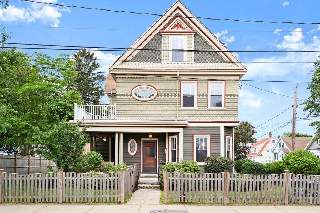 296 Temple Street - Photo 1