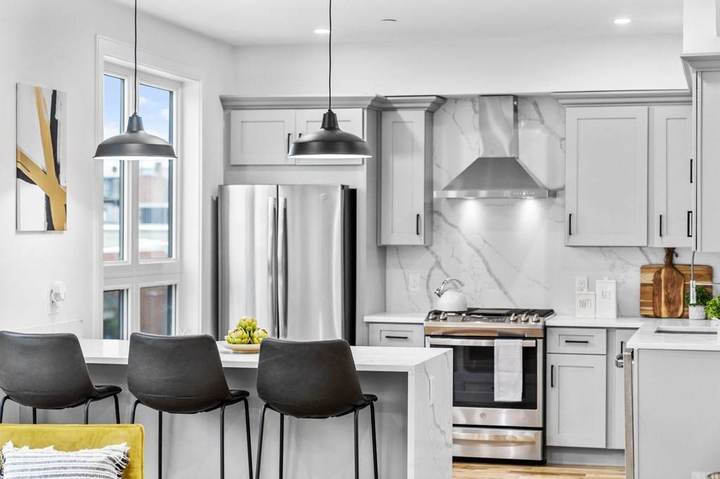 217 D Street - Photo 1