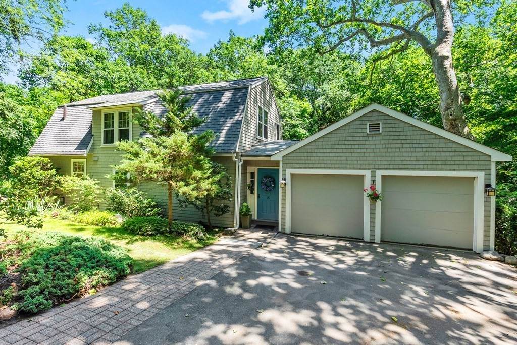 15 Squirrel Rd - Photo 1