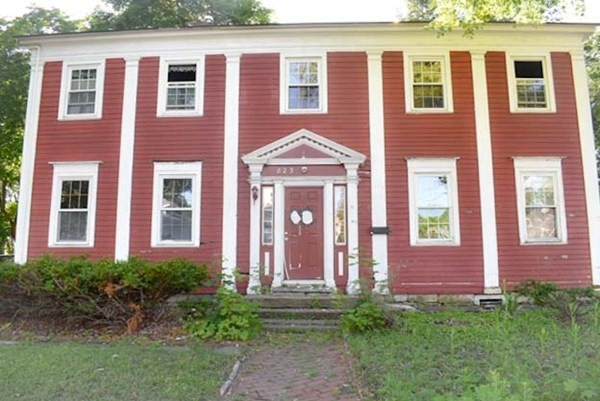 823 North St - Photo 1
