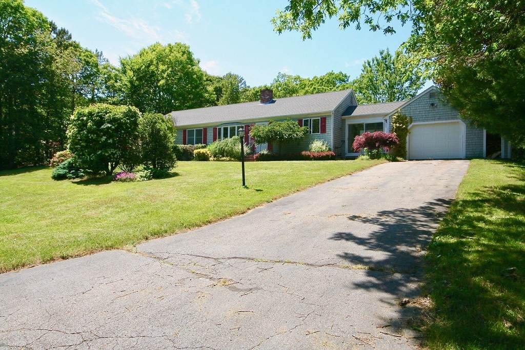 48 Club House Dr - Photo 1