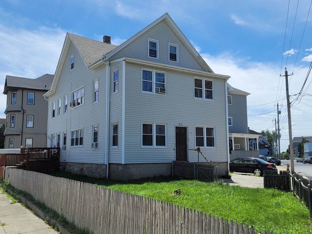 916 County St - Photo 1