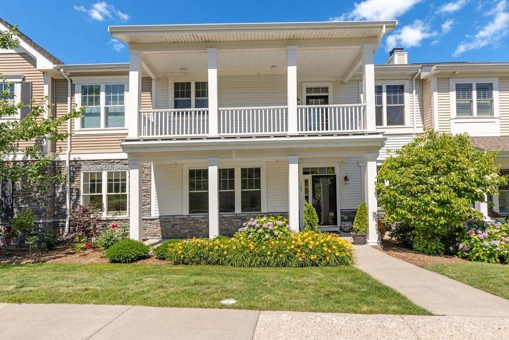105 Amesbury Dr - Photo 1