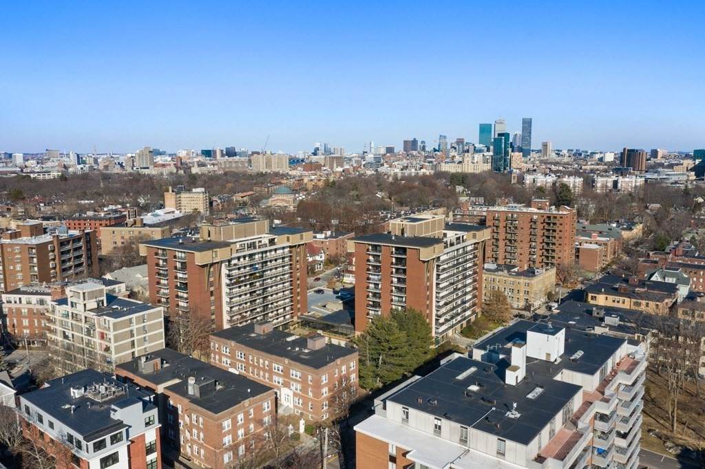 50 Longwood Ave - Photo 1