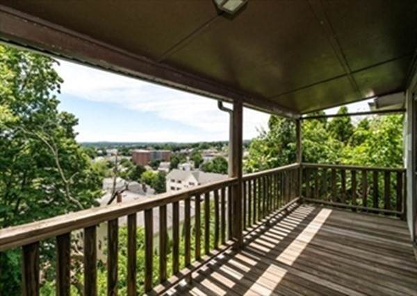 210 Palfrey - Photo 1