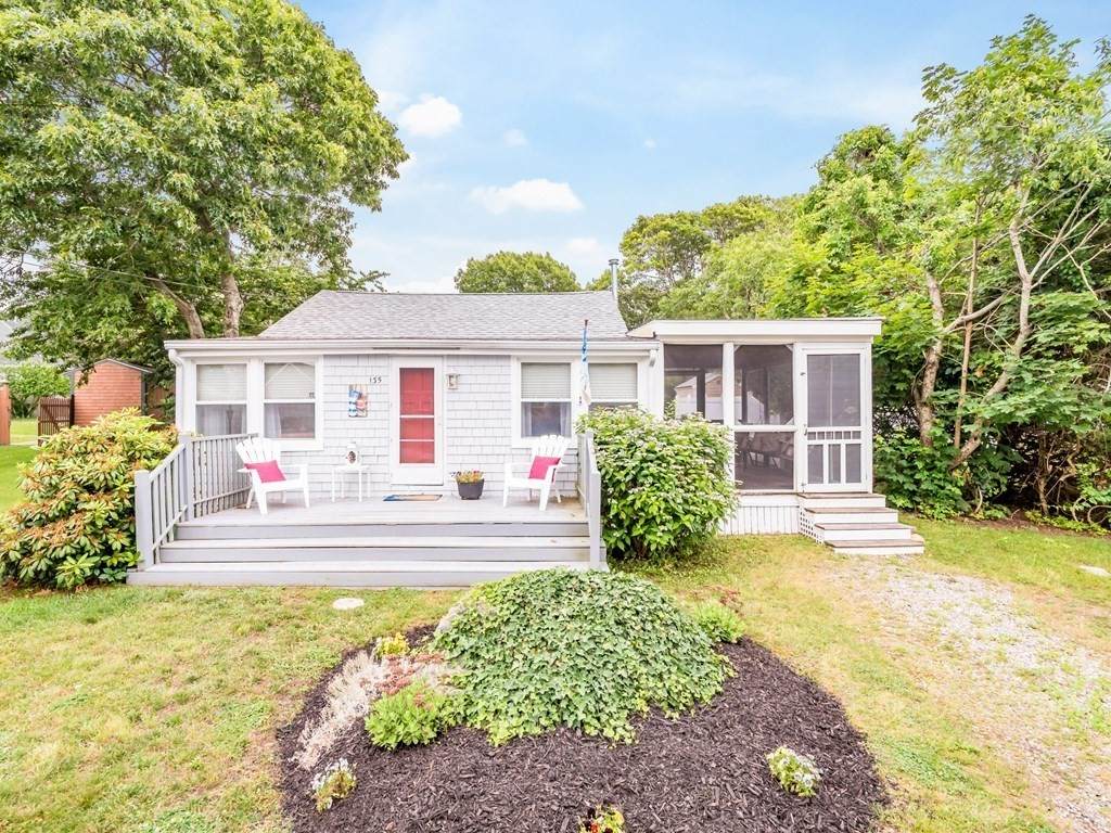 135 Balsam St - Photo 1