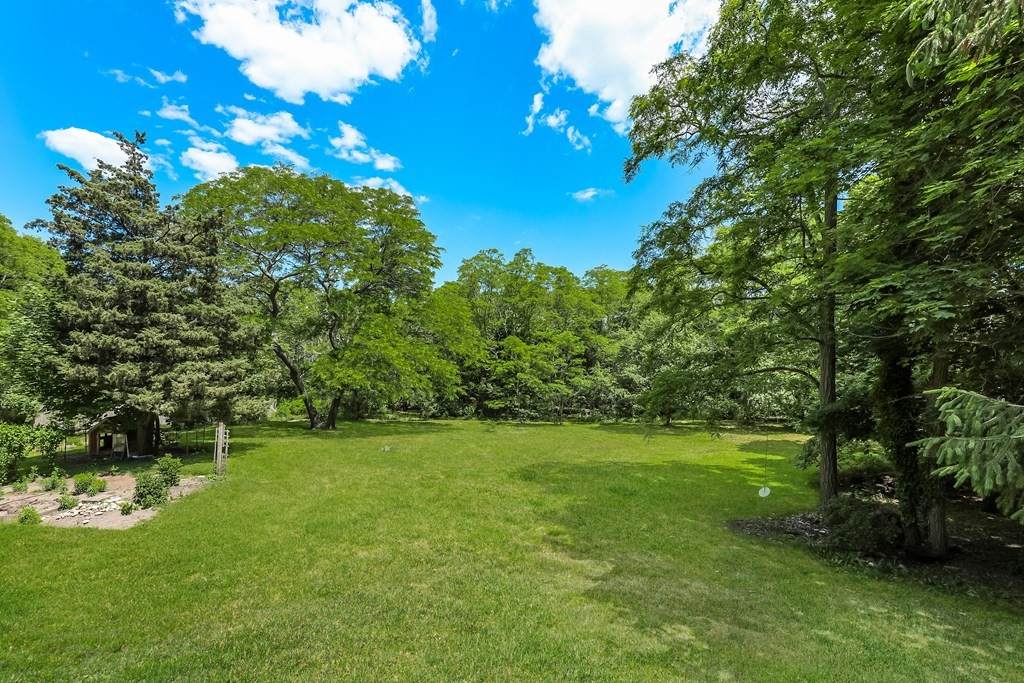 1023 Sandwich Rd - Photo 1