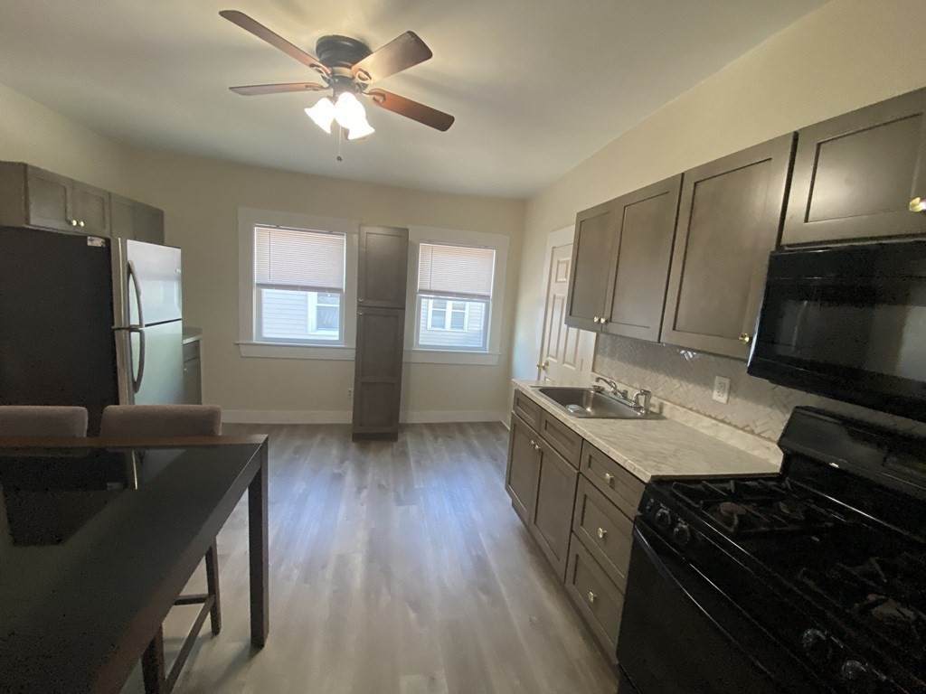183 Wolcott - Photo 1