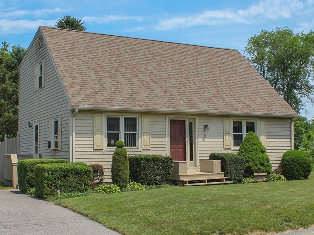 12 Kathleen Dr - Photo 1