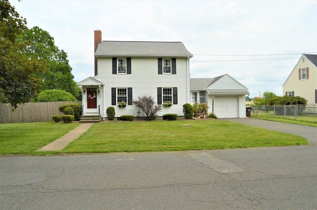 8 Riverside Dr - Photo 1